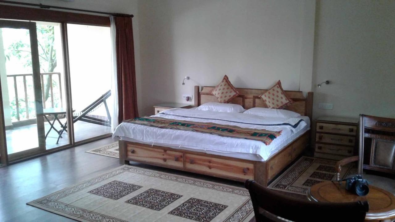 Zizina Otis Resort Gauháti Kültér fotó