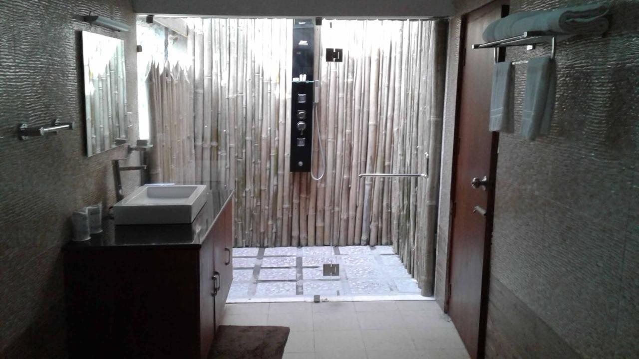 Zizina Otis Resort Gauháti Kültér fotó