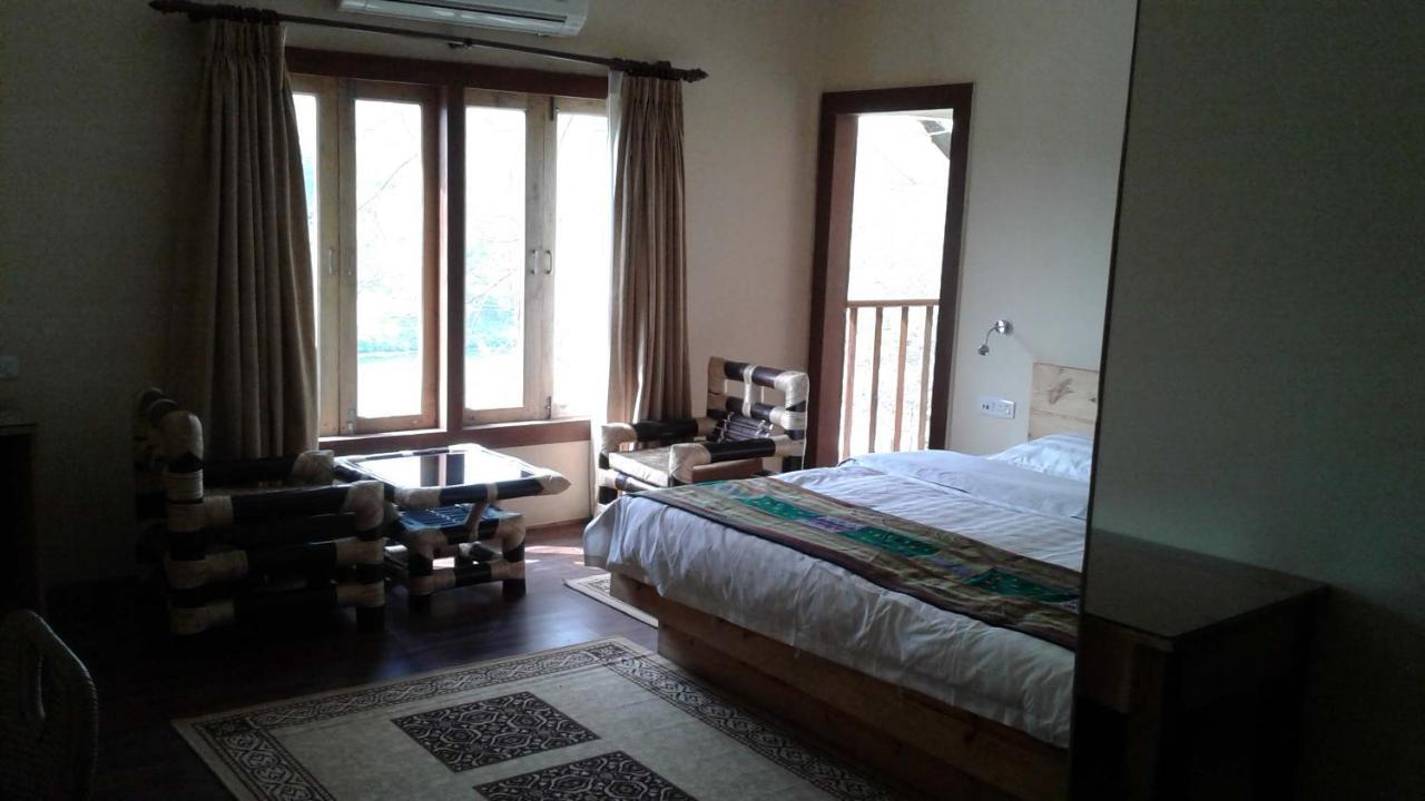 Zizina Otis Resort Gauháti Kültér fotó